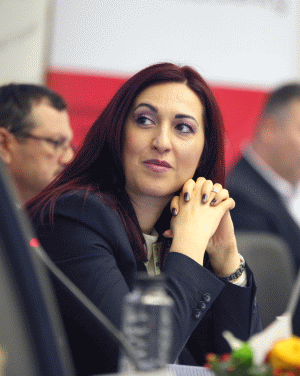 "Insolvenţa - un eşec ce lasă întotdeauna în urmă creditori nemulţumiţi şi sacrificaţi" "Insolvenţa - un eşec ce lasă întotdeauna în urmă creditori nemulţumiţi şi sacrificaţi"