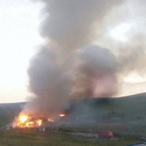 Incendiul care a cuprins un depozit din Ilfov în urmă cu peste 16 ore încă nu a fost lichidat Incendiul care a cuprins un depozit din Ilfov în urmă cu peste 16 ore încă nu a fost lichidat