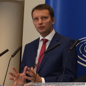Comisia Europeană propune un buget cu accent pe locuri de muncă, investiţii, migraţie şi securitate Comisia Europeană propune un buget cu accent pe locuri de muncă, investiţii, migraţie şi securitate