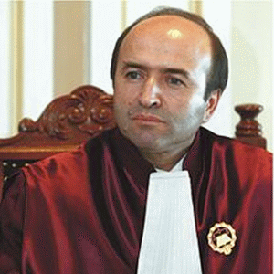 Tudorel Toader (Sursa foto: Wikipedia) Tudorel Toader (Sursa foto: Wikipedia)