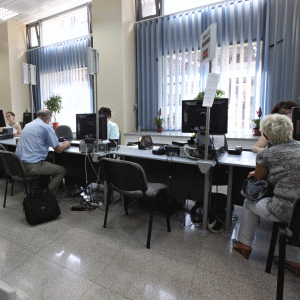 "Este dificil pentru clienţi să mai aibă încredere în bancă, dacă serviciile de online banking sunt atacate" "Este dificil pentru clienţi să mai aibă încredere în bancă, dacă serviciile de online banking sunt atacate"