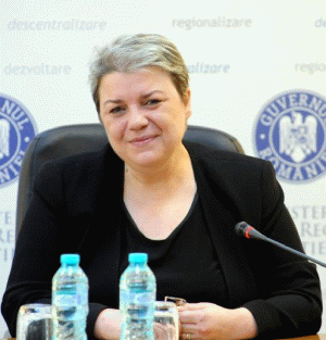 Sevil Shhaideh a anunţat, ieri, într-o emisiune televizată, că ia în calcul să facă o plângere penală împotriva premierului Sorin Grindeanu, cu privire la afirmaţiile făcute la adresa sa. Sevil Shhaideh a anunţat, ieri, într-o emisiune televizată, că ia în calcul să facă o plângere penală împotriva premierului Sorin Grindeanu, cu privire la afirmaţiile făcute la adresa sa.