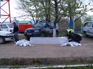 Ţigări şi produse din alcool de 33 de milioane de lei, confiscate de poliţişti în acest an Ţigări şi produse din alcool de 33 de milioane de lei, confiscate de poliţişti în acest an
