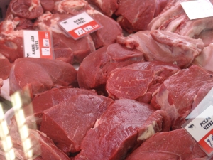 Inspectorii antifraudă au identificat un prejudiciu de peste 46,1 milioane lei în comerţul cu produse din carne Inspectorii antifraudă au identificat un prejudiciu de peste 46,1 milioane lei în comerţul cu produse din carne