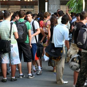 Avalanşă de discursuri mobilizatoare la deschiderea noului an universitar Avalanşă de discursuri mobilizatoare la deschiderea noului an universitar