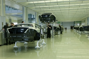 Angajaţii "Dacia" intră în grevă săptămâna viitoare Angajaţii "Dacia" intră în grevă săptămâna viitoare