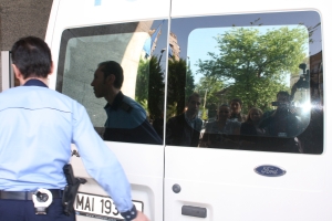 Percheziţii în Prahova, Dâmboviţa şi Călăraşi la persoane bănuite de contrabandă cu tutun Percheziţii în Prahova, Dâmboviţa şi Călăraşi la persoane bănuite de contrabandă cu tutun