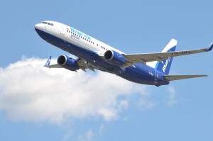 "Blue Air", dispusă să opereze zboruri spre Tbilisi şi Cairo, din 2018 "Blue Air", dispusă să opereze zboruri spre Tbilisi şi Cairo, din 2018
