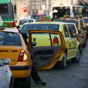 "Va fi interzisă taximetria care nu se încadrează în prevederile legale" "Va fi interzisă taximetria care nu se încadrează în prevederile legale"