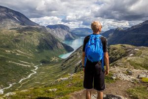 Turiştii nerezidenţi sosiţi în ţara noastră au cheltuit în medie 2159,8 lei/persoană Turiştii nerezidenţi sosiţi în ţara noastră au cheltuit în medie 2159,8 lei/persoană