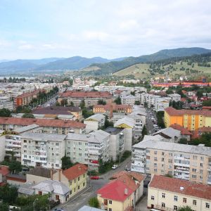 Plafonul pentru garanţiile din programul "Prima casă" va fi de 2 miliarde de lei Plafonul pentru garanţiile din programul "Prima casă" va fi de 2 miliarde de lei