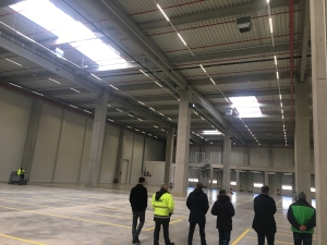 "Investiţie de 12 milioane de euro în circa 40.000 metri patraţi, construiţi pentru grupul danez DSV" "Investiţie de 12 milioane de euro în circa 40.000 metri patraţi, construiţi pentru grupul danez DSV"