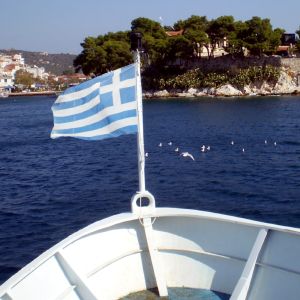 Grecia a vândut titluri de trezorerie de 1,14 miliarde de euro Grecia a vândut titluri de trezorerie de 1,14 miliarde de euro