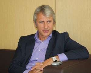 Eugen Teodorovici: "România, din păcate, are o situaţie în zona socială destul de neplăcută. Vă dau doar un exemplu: centrele de plasament.
Să mergeţi să vedeţi cum sunt, din păcate, aceste centre".
Eugen Teodorovici: "România, din păcate, are o situaţie în zona socială destul de neplăcută. Vă dau doar un exemplu: centrele de plasament.
Să mergeţi să vedeţi cum sunt, din păcate, aceste centre".