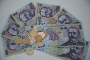 Consilierii PNL susţin că dezbaterea publică a bugetului local trebuie reluată Consilierii PNL susţin că dezbaterea publică a bugetului local trebuie reluată
