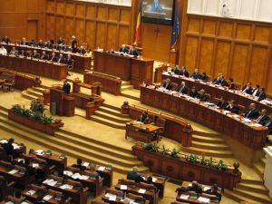 Deputaţii au adoptat Legea privind salarizarea personalului plătit din fonduri publice Deputaţii au adoptat Legea privind salarizarea personalului plătit din fonduri publice