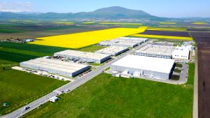 Nemţii de la Sennheiser investesc 10 milioane de euro la Ghimbav şi caută 300 de angajaţi pentru a patra fabrică a grupului Nemţii de la Sennheiser investesc 10 milioane de euro la Ghimbav şi caută 300 de angajaţi pentru a patra fabrică a grupului