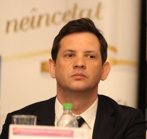 "Cu privire la schema de tarifare, recomandarea mea către board va fi să nu mai creştem niciun tarif", a declarat Adrian Tănase. "Cu privire la schema de tarifare, recomandarea mea către board va fi să nu mai creştem niciun tarif", a declarat Adrian Tănase.
