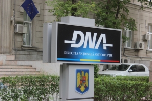 Bîcu Florin-Ioan şi Horobeţ Neculai au fost trimişi în judecată pentru trafic de influenţă Bîcu Florin-Ioan şi Horobeţ Neculai au fost trimişi în judecată pentru trafic de influenţă