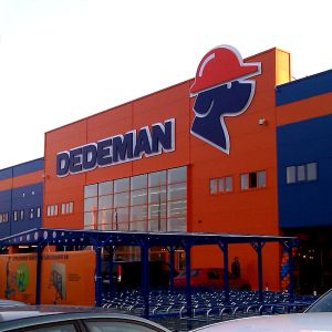 Dedeman a ajuns la o deþinere de 7,4% din Conpet Dedeman a ajuns la o deþinere de 7,4% din Conpet