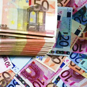 Bulgaria va avea nevoie de cel puţin trei ani ca să adere la euro Bulgaria va avea nevoie de cel puţin trei ani ca să adere la euro