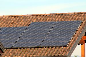 ANRE: Companiile de energie vor fi obligate să preia electricitatea produsă de persoanele fizice ANRE: Companiile de energie vor fi obligate să preia electricitatea produsă de persoanele fizice