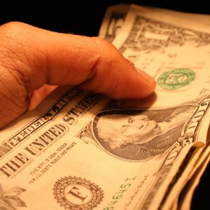 Dolarul a scăzut, în aşteptarea deciziei de politică monetară a Fed Dolarul a scăzut, în aşteptarea deciziei de politică monetară a Fed