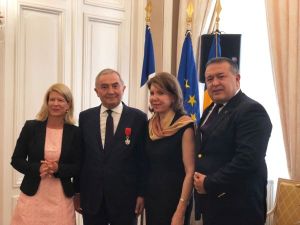 Consilierul Preşedintelui CCIR pe probleme externe, decorat Consilierul Preşedintelui CCIR pe probleme externe, decorat