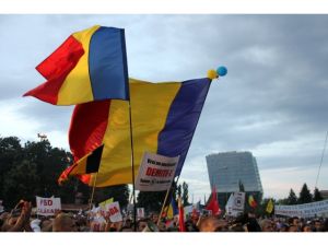 Mitingul diasporei: Românii sunt aşteptaţi în Piaţa Victoriei Mitingul diasporei: Românii sunt aşteptaţi în Piaţa Victoriei