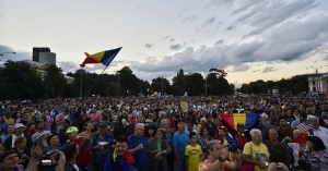 Mitingul Diasporei: Peste 60.000 de persoane în Piaţa Victoriei Mitingul Diasporei: Peste 60.000 de persoane în Piaţa Victoriei