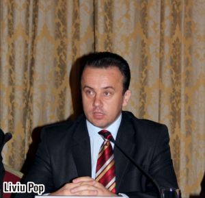 Fostul ministru al Educaţiei, faţă în faţă cu discriminarea Fostul ministru al Educaţiei, faţă în faţă cu discriminarea