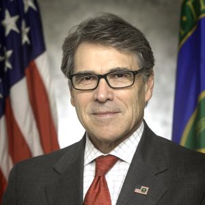 Rick Perry, Secretarul american al energiei: "Existã un potenþial foarte mare în rândul statelor din Iniþiativa celor Trei Mãri în sfera energiei, care nu trebuie sã se limiteze doar la conductele de petrol ºi gaz, ci trebuie sã se refere ºi la energia nuclearã, existând planuri în acest sens în Polonia ºi Republica Cehã, ºi la utilizarea resurselor regenerabile, pentru diversificarea surselor de energie". Rick Perry, Secretarul american al energiei: "Existã un potenþial foarte mare în rândul statelor din Iniþiativa celor Trei Mãri în sfera energiei, care nu trebuie sã se limiteze doar la conductele de petrol ºi gaz, ci trebuie sã se refere ºi la energia nuclearã, existând planuri în acest sens în Polonia ºi Republica Cehã, ºi la utilizarea resurselor regenerabile, pentru diversificarea surselor de energie".