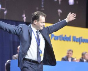 Declaraţia lui Orban a urmat atacurilor la care preşedintele Klaus Iohannis i-a supus pe liderii coaliţiei de guvernare.
Declaraţia lui Orban a urmat atacurilor la care preşedintele Klaus Iohannis i-a supus pe liderii coaliţiei de guvernare.