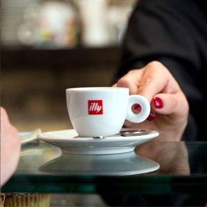 "Illycaffe" nu are în plan să vândă o deţinere minoritară "Illycaffe" nu are în plan să vândă o deţinere minoritară
