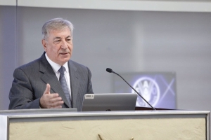 Karmenu Vella (sursa foto: Twitter) Karmenu Vella (sursa foto: Twitter)