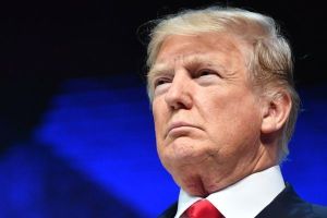 Trump, îndemnuri la calm în urma atacurilor la Oman Trump, îndemnuri la calm în urma atacurilor la Oman