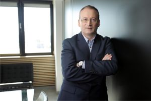 Marian Pîrvu, directorul general Depaco-Wetterbest a precizat că deschiderea showroomului din Braşov face parte din strategia companiei de a fi mai aproape de clientul final şi este în acord cu obiectivele pe care aceasta şi le-a setat, pe termen mediu, de creştere a cotei de piaţă şi a notorietăţii brandului. Marian Pîrvu, directorul general Depaco-Wetterbest a precizat că deschiderea showroomului din Braşov face parte din strategia companiei de a fi mai aproape de clientul final şi este în acord cu obiectivele pe care aceasta şi le-a setat, pe termen mediu, de creştere a cotei de piaţă şi a notorietăţii brandului.