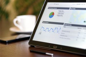 Antreprenorii români, cei mai avansaþi din Europa Centralã ºi de Est în adoptarea tehnologiilor digitale Antreprenorii români, cei mai avansaþi din Europa Centralã ºi de Est în adoptarea tehnologiilor digitale
