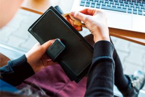 Rata de adoptare a FinTech-urilor a crescut cu 64%, la nivel global Rata de adoptare a FinTech-urilor a crescut cu 64%, la nivel global