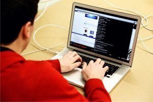 Hackerii au produs pagube uriaşe în ultimii şapte ani Hackerii au produs pagube uriaşe în ultimii şapte ani