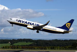 Ryanair îºi închide unele baze Ryanair îºi închide unele baze