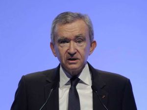 Bernard Arnault (Sursã foto: Twitter) Bernard Arnault (Sursã foto: Twitter)