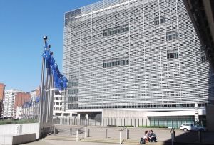 UE reface lista neagră a ţărilor acuzate de spălare de bani UE reface lista neagră a ţărilor acuzate de spălare de bani