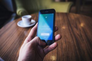 Twitter, război total cu informaţiile false Twitter, război total cu informaţiile false