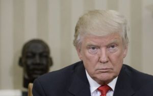 Curtea Supremă a Statelor Unite a suspendat decizia privind declaraţiile financiare ale preşedintelui Trump Curtea Supremă a Statelor Unite a suspendat decizia privind declaraţiile financiare ale preşedintelui Trump