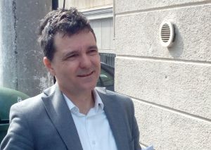 Nicuºor Dan, propunerea USR pentru funcþia de primar general al Capitalei, a afirmat cã bugetul propus de Gabriela Firea pentru anul 2020 "este la fel de delirant ca precedentele".
Nicuºor Dan, propunerea USR pentru funcþia de primar general al Capitalei, a afirmat cã bugetul propus de Gabriela Firea pentru anul 2020 "este la fel de delirant ca precedentele".