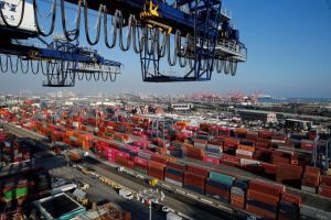 Noile fronturi ale rãzboiului comercial american se îndreaptã cãtre Europa ºi Marea Britanie Noile fronturi ale rãzboiului comercial american se îndreaptã cãtre Europa ºi Marea Britanie