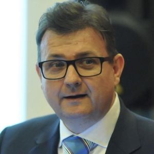 Adrian Vascu, senior partner Veridio Adrian Vascu, senior partner Veridio