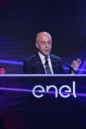 ªeful Enel confirmã angajamentul companiei cãtre o economie la scarã umanã orientatã cãtre combaterea crizei climatice ªeful Enel confirmã angajamentul companiei cãtre o economie la scarã umanã orientatã cãtre combaterea crizei climatice