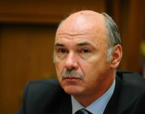 "Masa critică a crizei economico - financiare va fi atinsă în septembrie" "Masa critică a crizei economico - financiare va fi atinsă în septembrie"